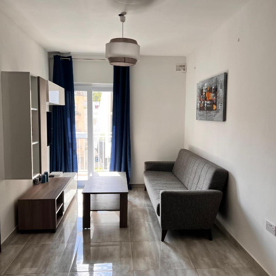 F3 Room 2, Private Room Two Single Beds Shared Bathroom مسيدا المظهر الخارجي الصورة
